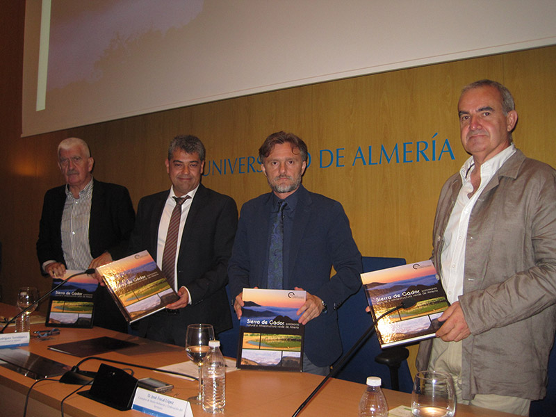 La Universidad edita 'Sierra de Gádor, patrimonio natural e infraestructura verde de Almería'