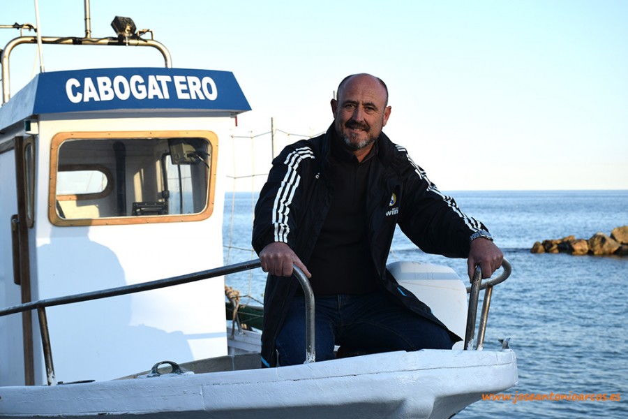 Miguel, el pescador-agricultor de la costa de Granada (vídeo)
