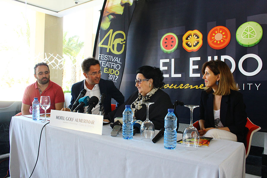 Montserrat Caballé en el 40ª Festival de Teatro de El Ejido