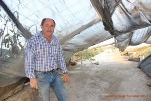 Juan Rivas agricultor afectado por el granizo del 1 de mayo en Almería.