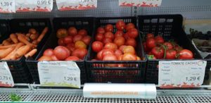 Hortalizas de origen portugués en un supermercado del Algarve.