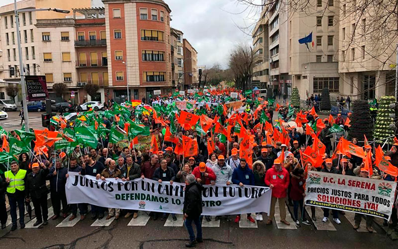 Miles de almas claman en Extremadura por unos precios justos