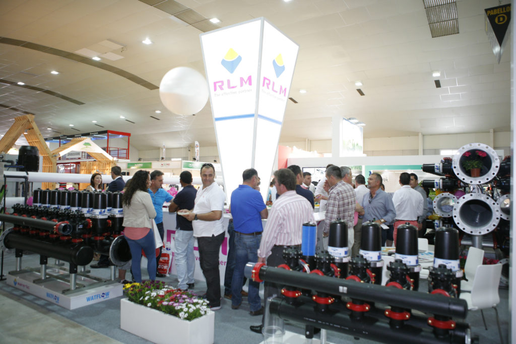 Envases y embalajes. Invernaderos y complementos. Maquinaria agrícola, para la siembra, transplante, recolección y manipulación de productos hortofrutícolas, envases - joseantonioarcos.es