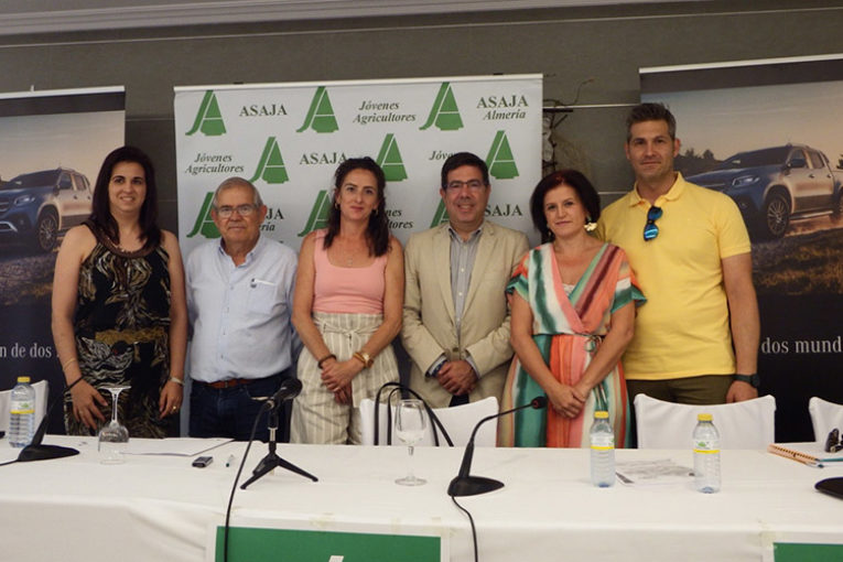 Asaja debate sobre convenio del campo y registro horario