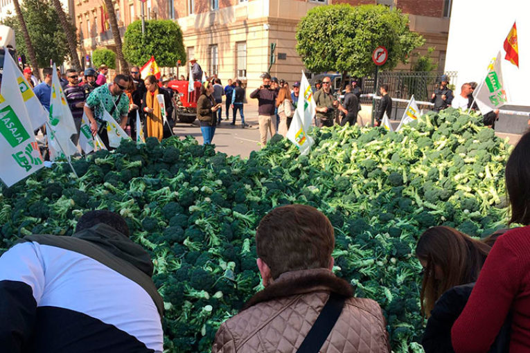 La huerta de Murcia despierta y toma la calle