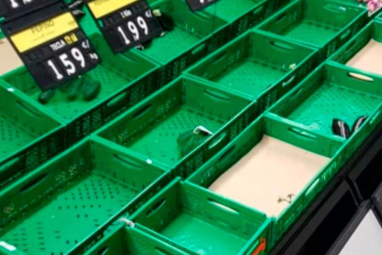 Los supermercados piden calma y garantizan el abastecimiento en el lineal