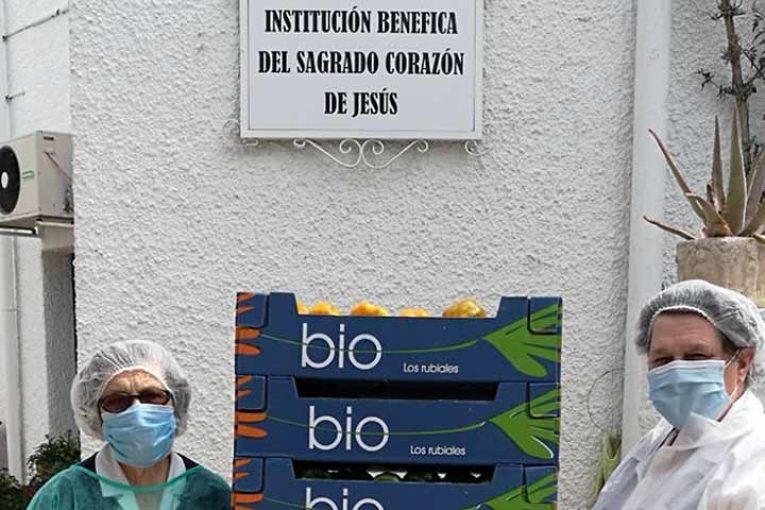 Campojoyma dona hortalizas a las religiosas de Casa Nazaret
