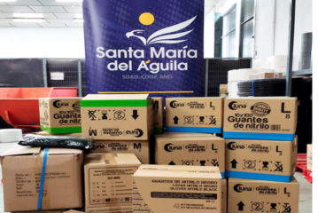 Santa Mª del Águila dona EPIS, ponchos de plástico y guantes