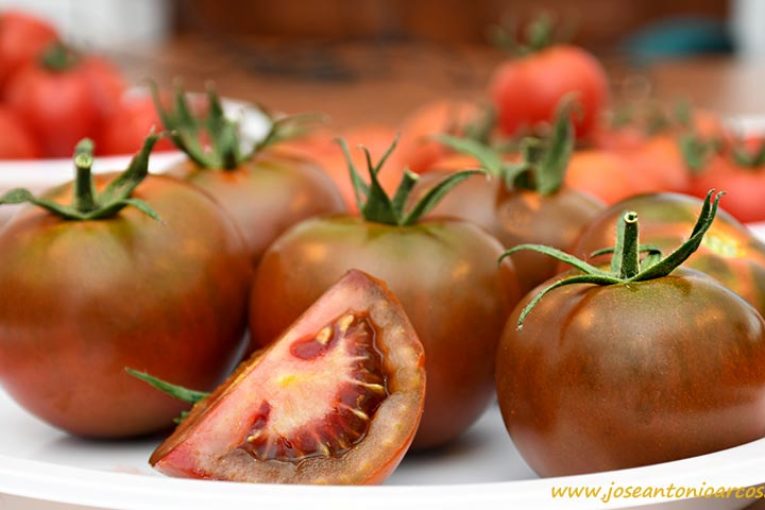 #QuédateEnCasa con tomate Kumato