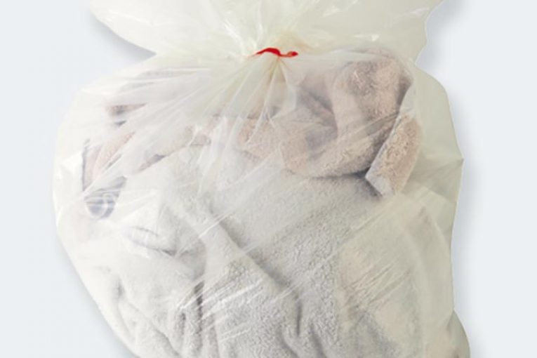 Llega el plástico biodegradable en agua que no deja microplásticos