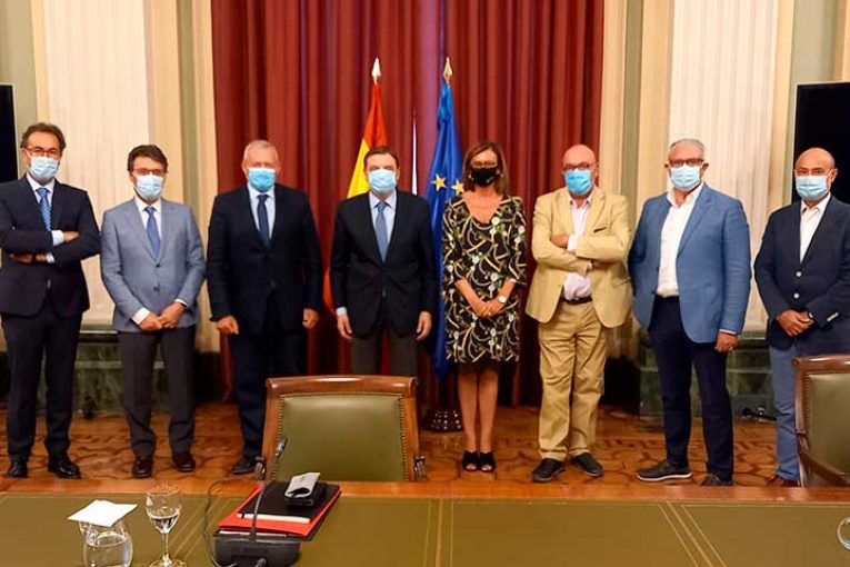 Control en frontera o reparto de la nueva PAC en la reunión de Cooperativas con Planas