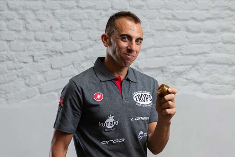 Tomate Kumato y el triatleta Rubén Ruzafa unidos por la salud y el deporte