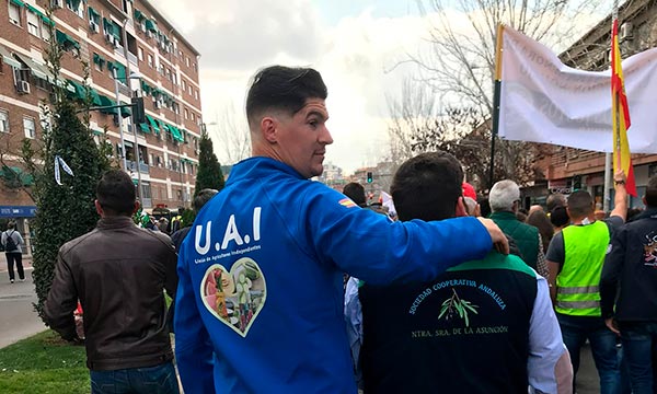 Bernabé en una protesta de agricultores. /joseantonioarcos.es