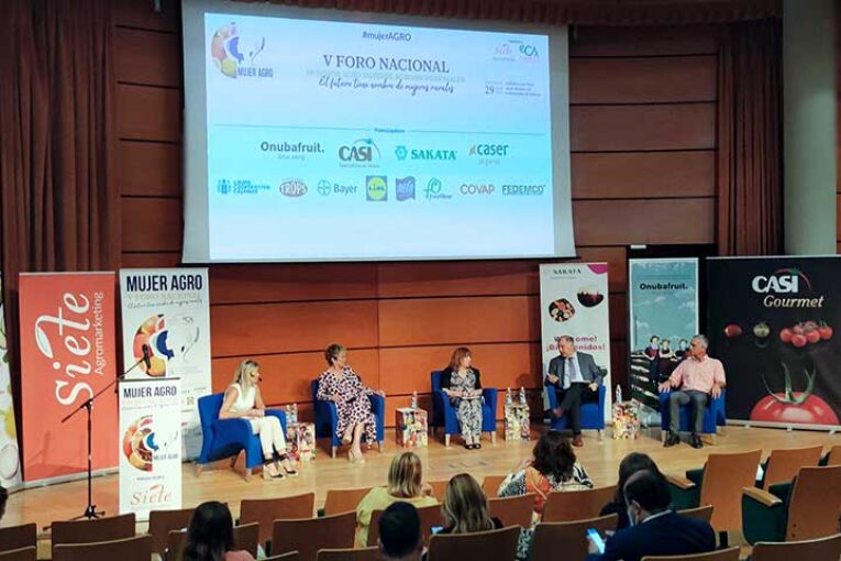 El foro Mujer Agro da valor al papel femenino en el sector