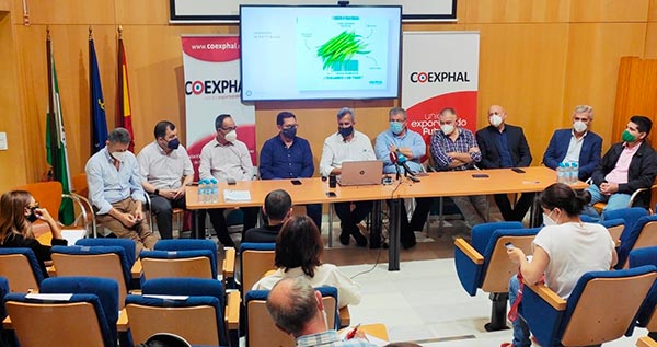 Junta directiva de Coexphal presenta la campaña Origen Marruecos. /joseantonioarcos.es