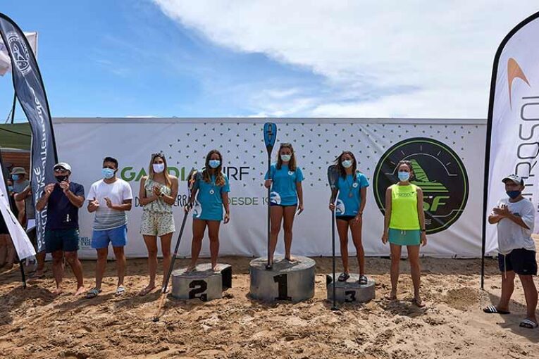 La arena de Gandía acoge la Sup Race Citrosol en el verano más especial