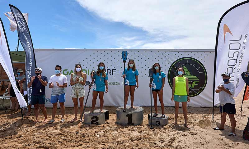 La arena de Gandía acoge la Sup Race Citrosol en el verano más especial