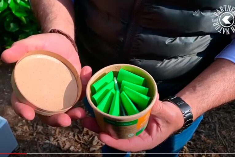 Envases ecológicos para Aphytis y en las colmenas Natupol Ecofriendly