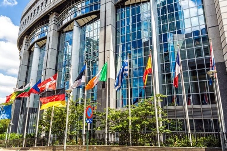 Los invernaderos solares del sur de España se reivindican en Bruselas