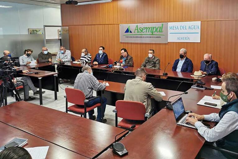 Regantes almerienses piden un mismo trato que Murcia en desalación