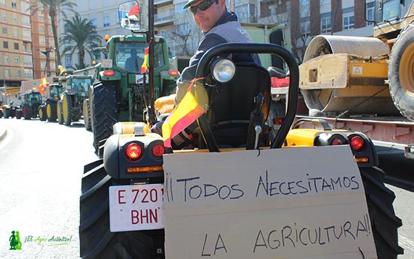 Los agricultores se manifiestan en Murcia. / agroautentico.com