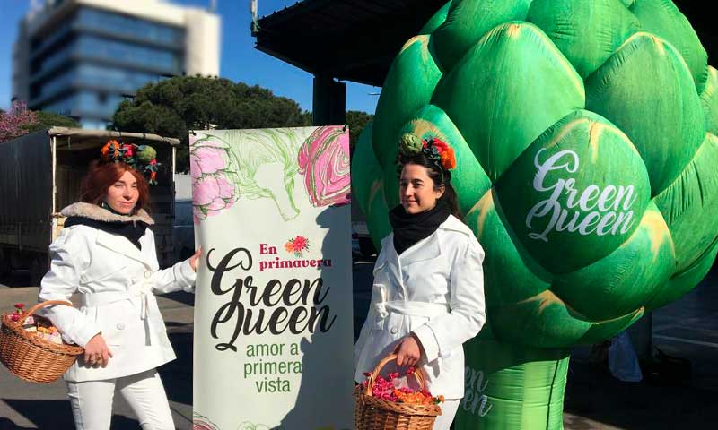 Fruteros y mayoristas de Mercabarna con la nueva alcachofa Green Queen