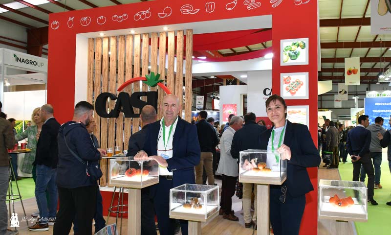 CASI presenta nuevas especialidades de tomate en la expo nijareña