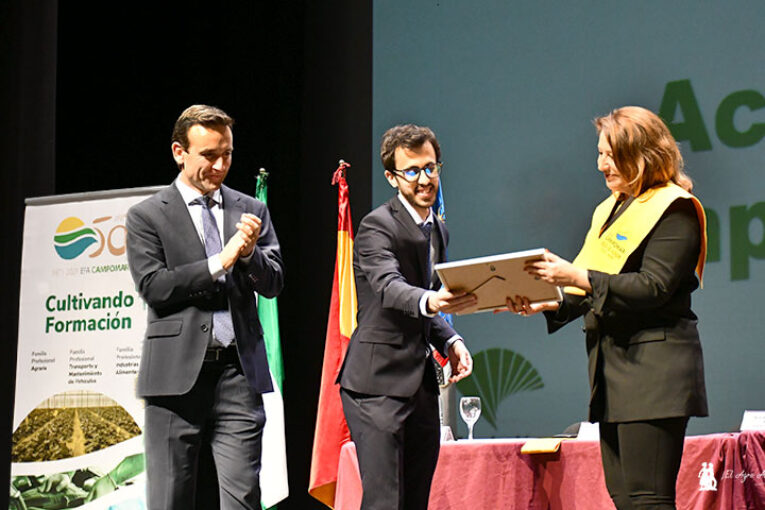 Carmen Crespo, madrina de la última promoción de EFA Campomar