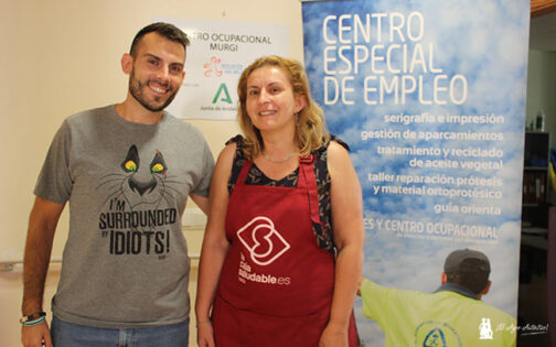 Juan José López y Mirela Savu de la asociación Murgi / agroautentico.com