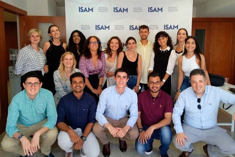 Almería forma a profesionales de 4 continentes para liderar el futuro