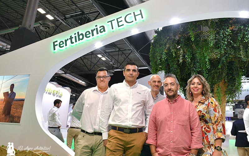 Miembros de Fertiberia TECH en Andalucía Oriental con el distribuidor granadino Agroquímicos Esteban. / agroautentico.com