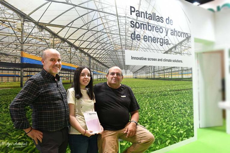 Pantallas térmicas para cultivar en invernaderos de Burgos