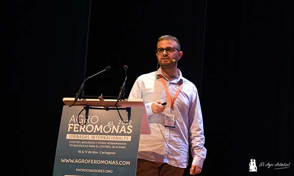 Aitor Gavara, Instituto Politécnico de Valencia en el Congreso de Feromonas en Murcia / agroautentico.com