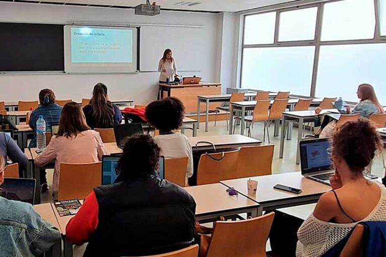 Infoagro forma a alumnos de la UAL para organización de eventos