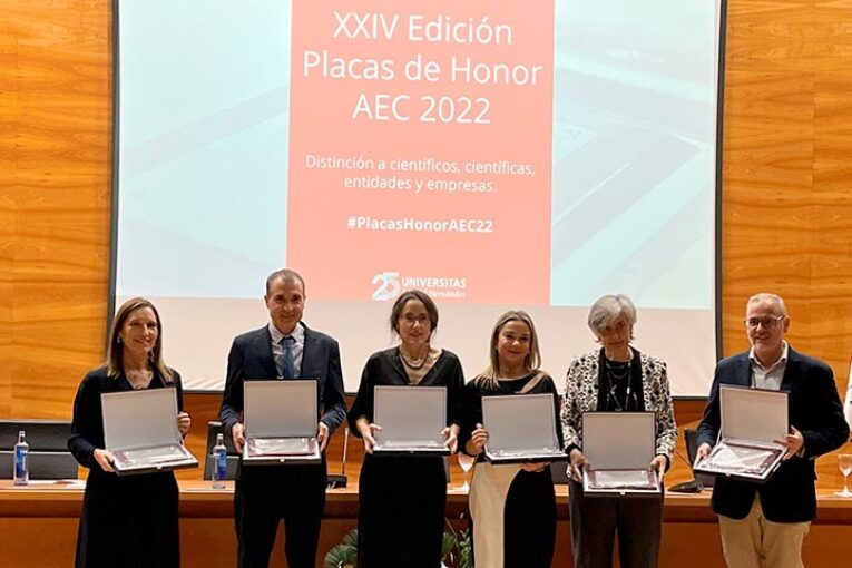 Una firma almeriense entre las Placas de Honor de la comunidad científica