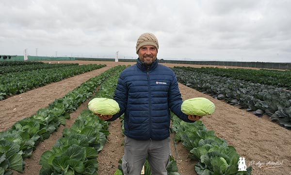 Juanma Aniorte con col Green Rich / agroautentico.com