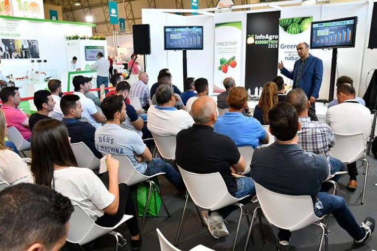 Infoagro brinda salas de presentaciones para que los expositores den charlas a sus clientes