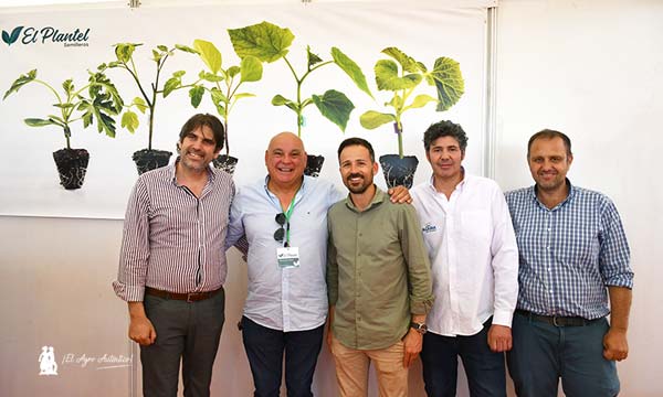 Juan Diego, Manuel, Fernando y José Mª, socios de AGAMA; con Manuel Escudero, gerente de El Plantel / agroautentico.com
