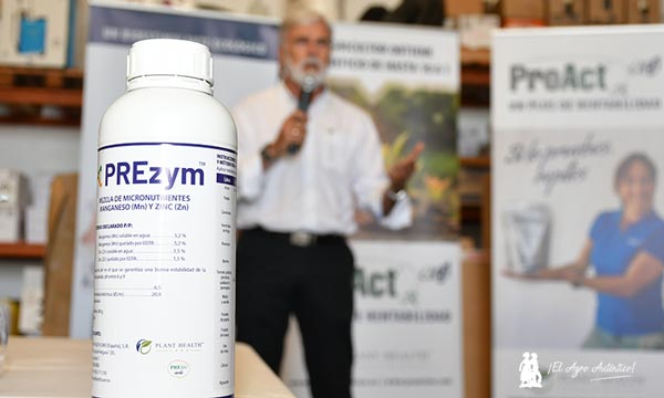 José Marín, socio de Ejiberj, durante un momento de la presentación del bioestimulante PREzym / agroautentico.com