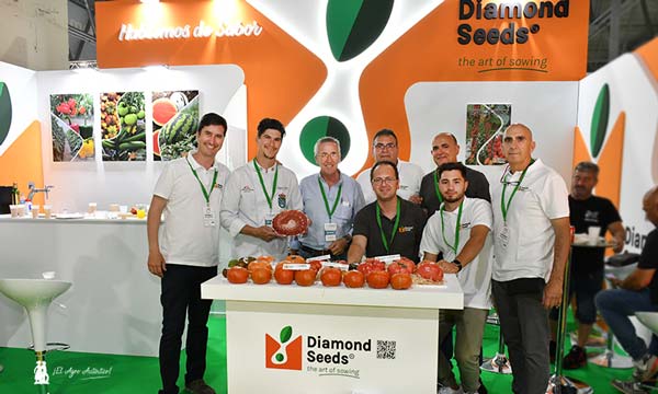Bernabé con Diamond Seeds en Infoagro 2023 / agroautentico.com