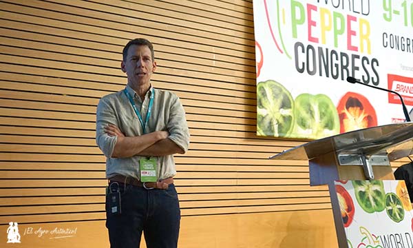 Ignacio Fernández, investigador del CIAIMBITAL. Microbioma y rugoso / agroautentico.com