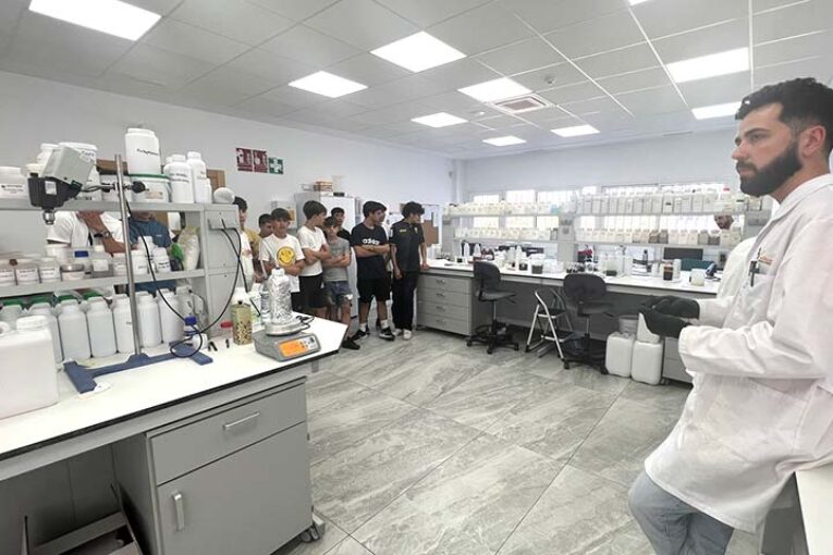 Vellsam abre sus puertas a los institutos de Almería