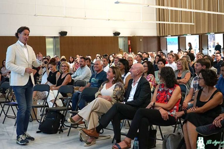 Victor Küppers, agua, suelo y bichos en las jornadas de CASI