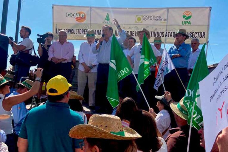 Asaja alerta que las políticas verdes reducirán producción y dispararán precios al consumidor