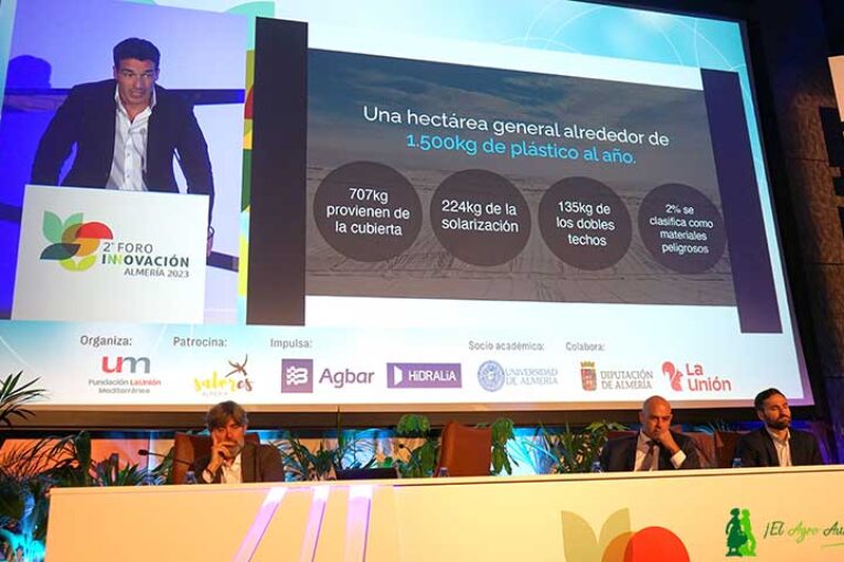 Una futura fábrica en Almería transformará los restos del plástico en combustible
