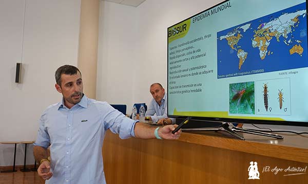 Víctor Molina, director técnico de Biosur en las charlas sobre parvispinus / agroautentico.com