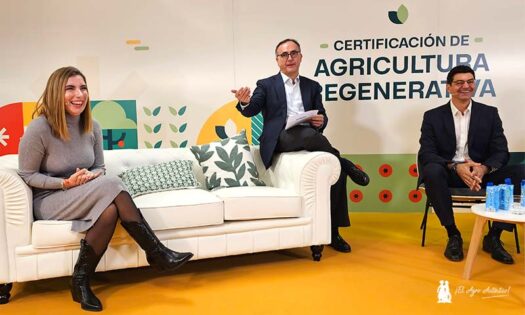 Ana Isabel Tristán, Javier Mejía y Francisco del Águila en la presentación de Epigen Healthy Bite en la sede de Aenor / agroautentico.com