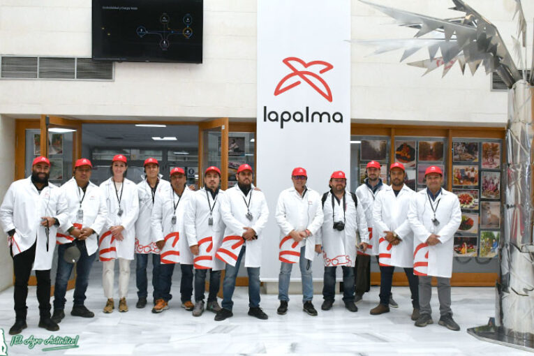 Mexicanos en los 50 años de cooperativa La Palma