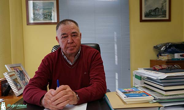 José Martínez Portero en su despacho en Natursur Viator / agroautentico.com