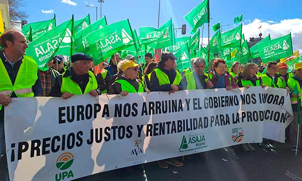 Asaja Alicante en las protestas de Madrid 26F / agroautentico.com